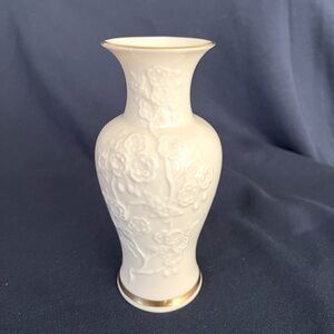 Ming Blossom Lenox Vase Embossed With 24k Trim 6.25”